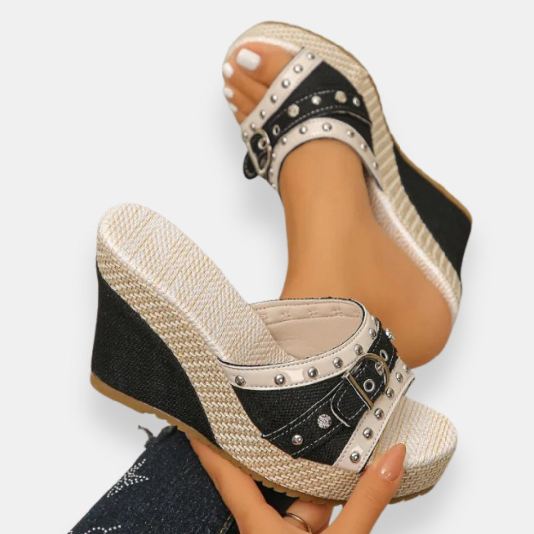 Pelvinde | Comfortable Summer Sandal